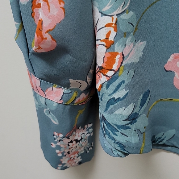 LOFT Floral Top - Size XS - Picture 4 of 6